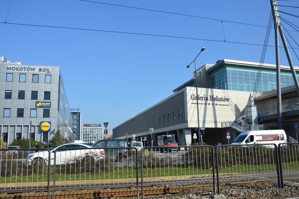 Moko Apartment Parking W Cenie Varşovia Exterior foto
